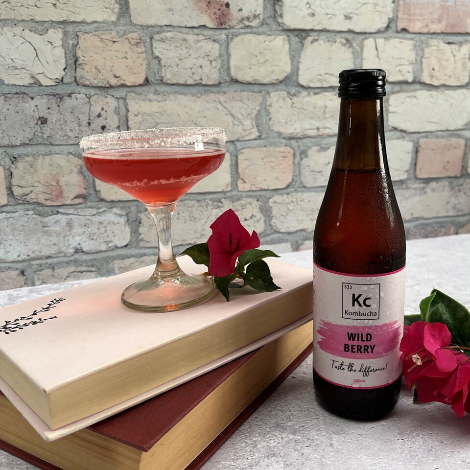 Dark and Stormy kombucha cocktail