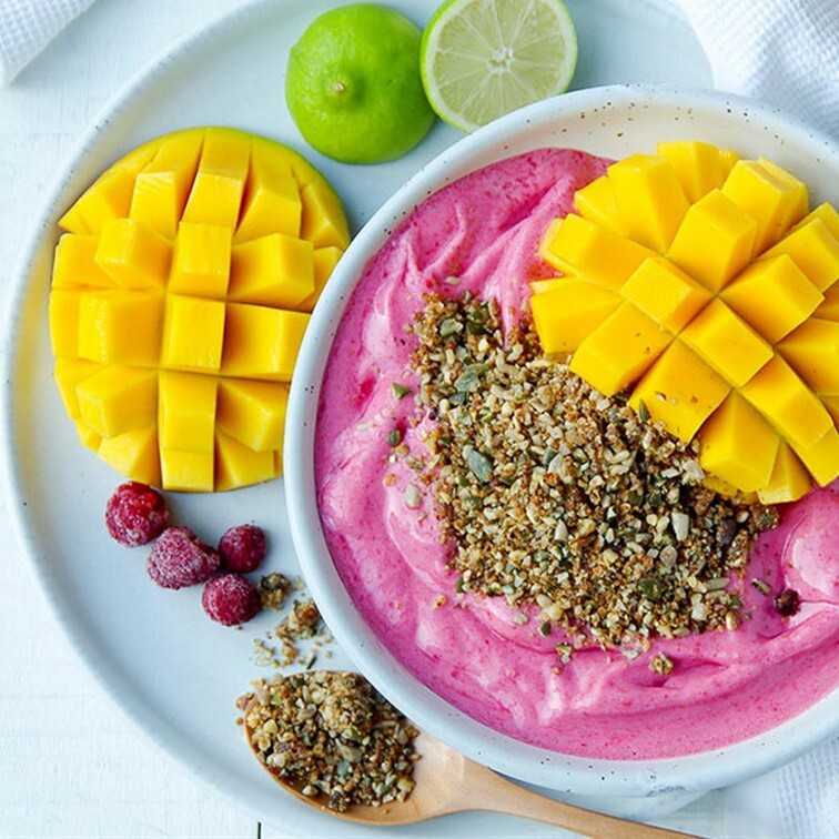 Vibrant Antioxidant Smoothie Bowl